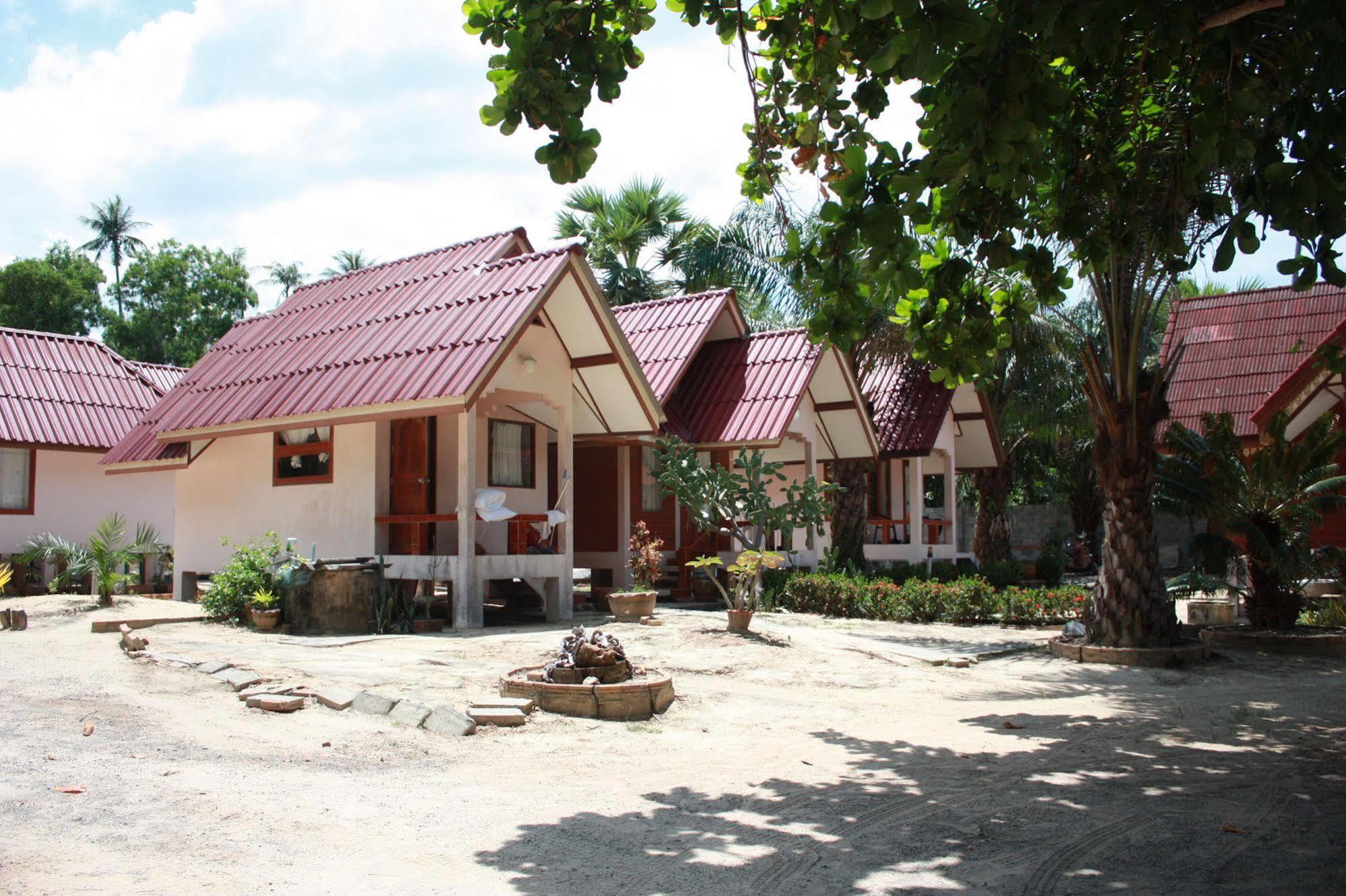 Phuphat Beach Resort Khanom Dış mekan fotoğraf